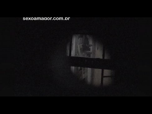 ❤️ Блондинку тайно снимает на видео соседский вуайерист, спрятанный за полыми кирпичами ❤️❌ Просто порно на сайте zoomporno.ru ❌️❤